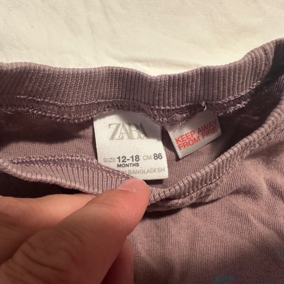 Zara Baby Vintage Inspired Purple T-shirt Friends trip Size 12- 18 months - Picture 5 of 5